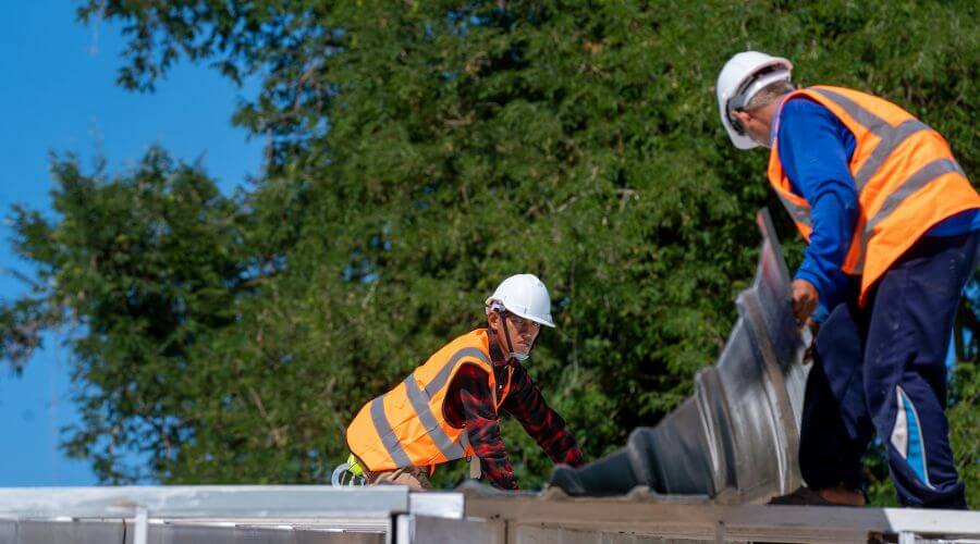 Professional residential roofers in Splendora, TX